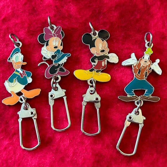 Disney Park Mickey & Friends Keyring Divider Charms Set of 4 - Picture 4 of 4